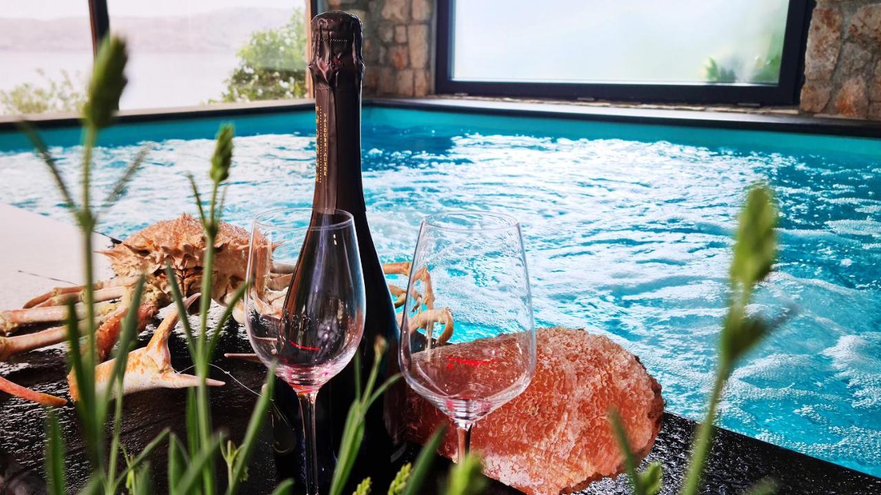 Villa Relax , With Seaview And Two Pools Near Beach 斯塔里格勒 外观 照片
