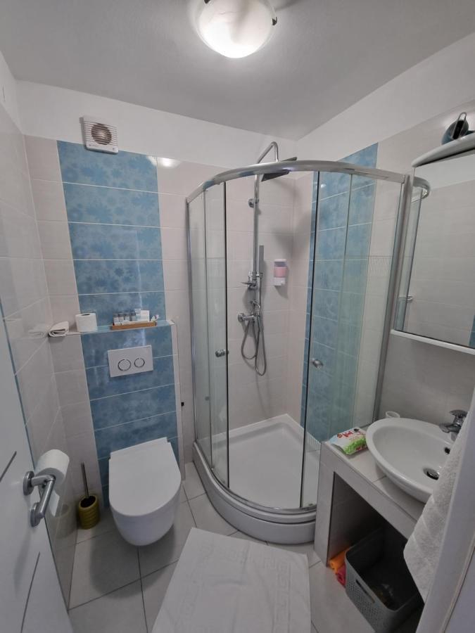 Villa Relax , With Seaview And Two Pools Near Beach 斯塔里格勒 外观 照片